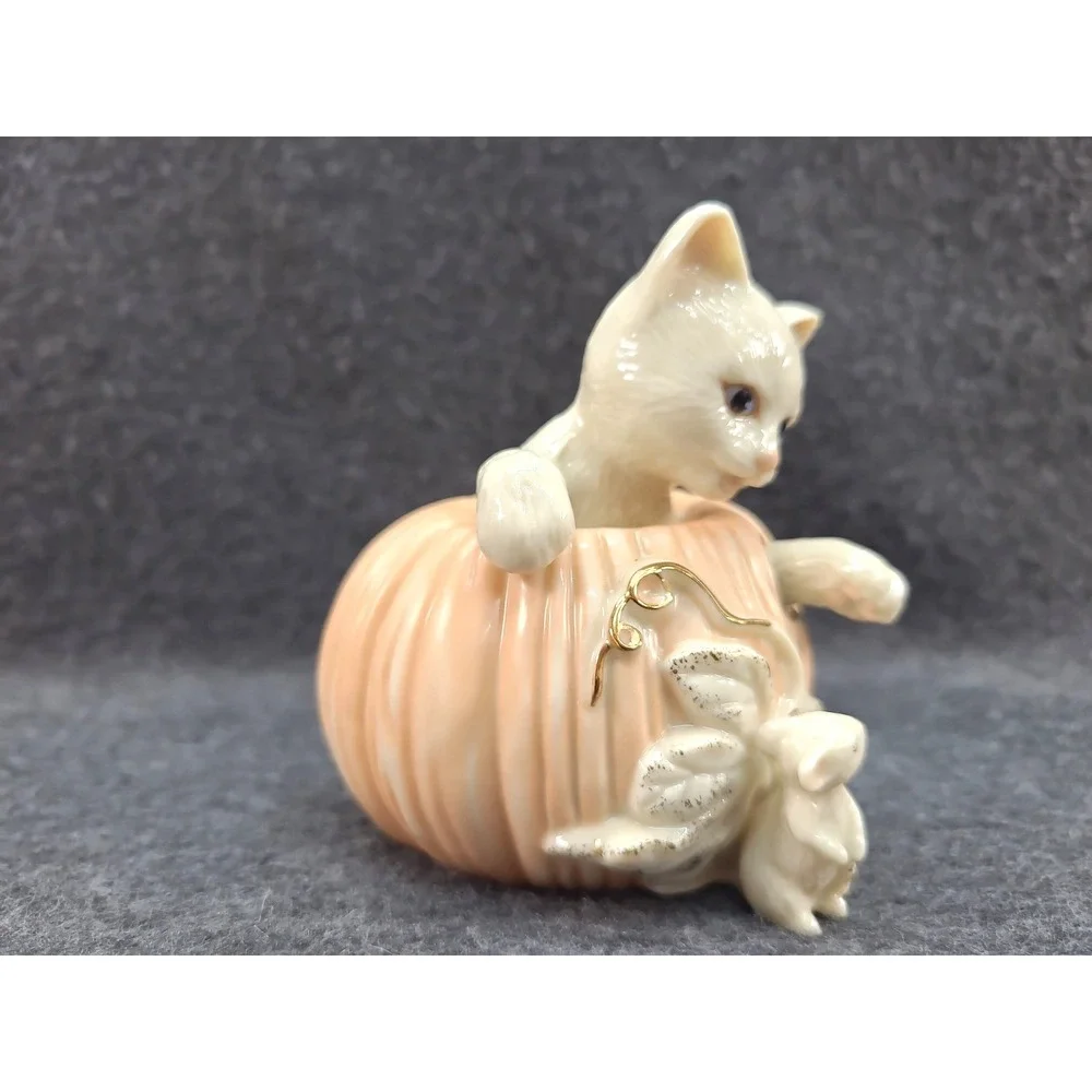 VTG Lenox Kittys Halloween Surprise Cat in Pumpkin w mouse 24 K gold trim 2000
